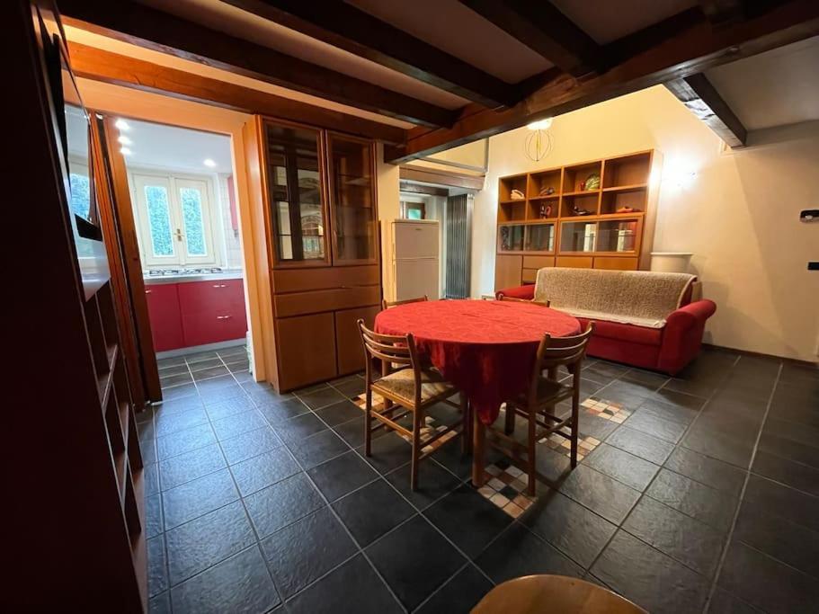 Ferienwohnung Musicians Mansion Loft Fino Mornasco Exterior foto